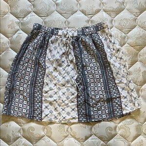 Hollister Floral Grey and White Mini Skirt